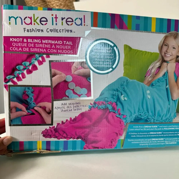 Make It Real Fashion Collection Craft Kit Mermaid Tail Knot & Bling Fleece, NEW - Picture 3 of 8